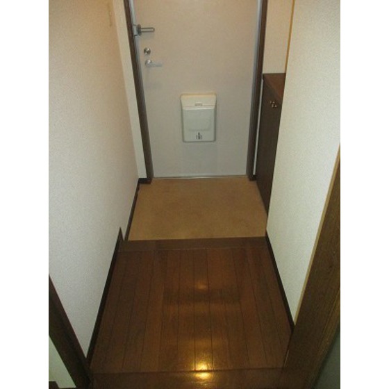 クレール秀光0101号室 玄関