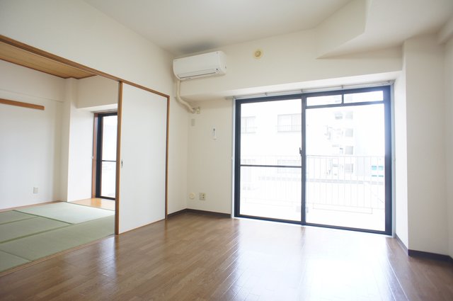 リビエール本郷0503号室 リビングです