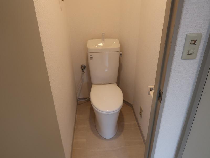 レイクトップ鶴川1階 トイレ