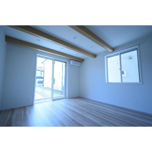 西東京市泉町4丁目貸家 リビング