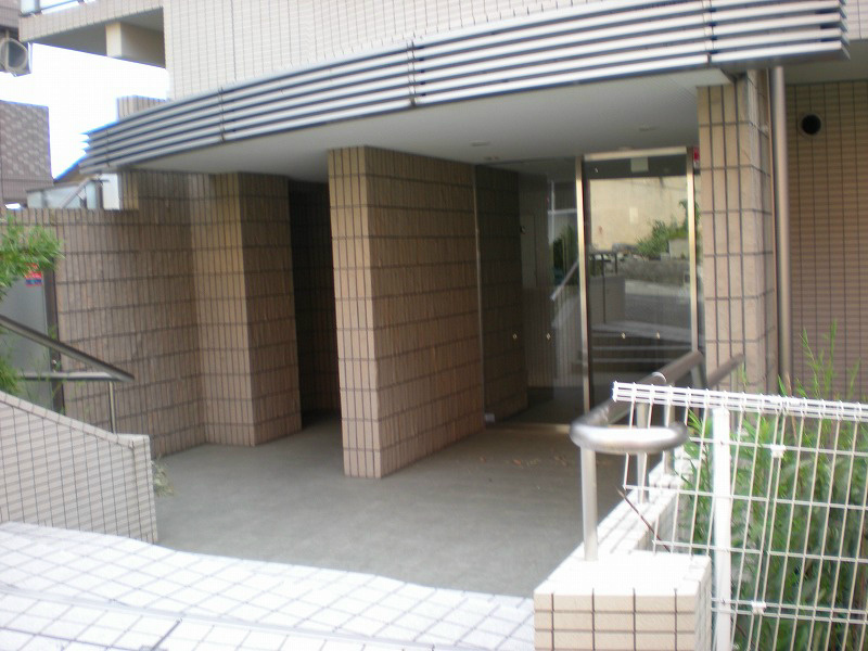 ラヴィッサン エントランス