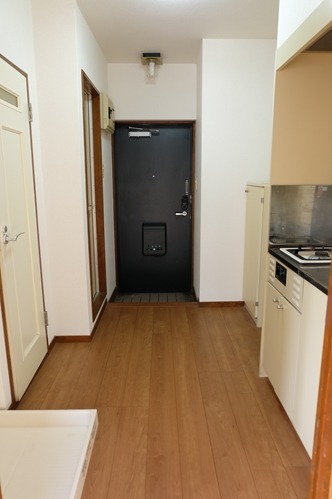 ヒルズコーナー鷺沼 玄関