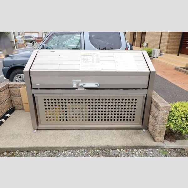 CASA de Kou102号室 入居者専用ゴミストッカー