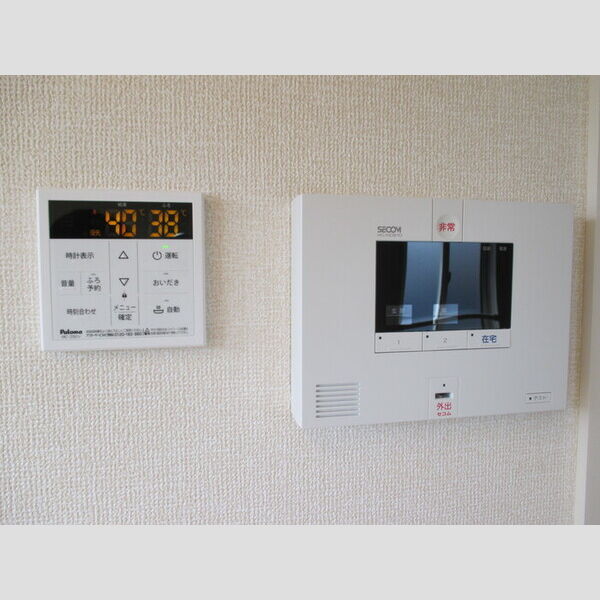 アイリス208号室 おいだき給湯・ホームセキュリティ