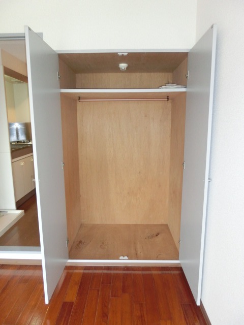 ゼファーコート丸山台4階 収納