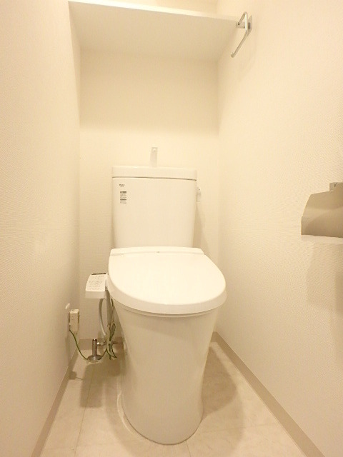 ガーラ・ヴィスタ横浜子安 ゆったりとした空間のトイレです