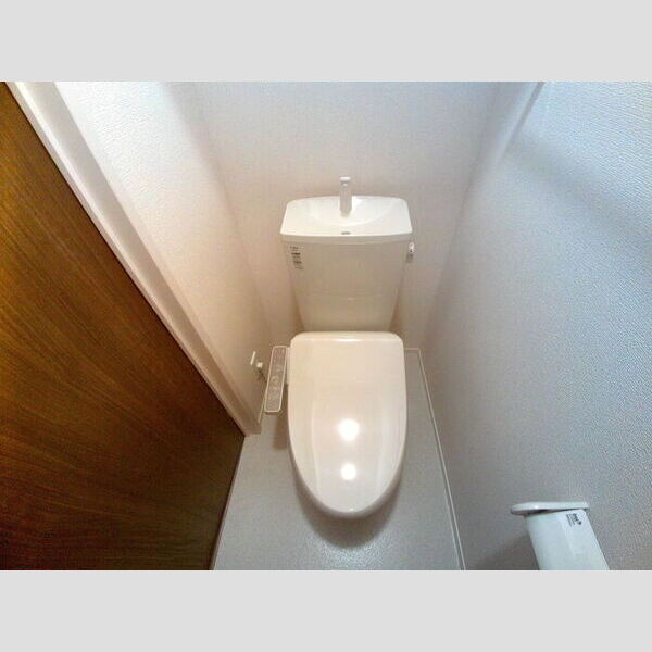 ブリュンヒルト 温水洗浄便座