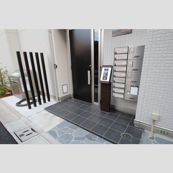 セレスティア六町Ⅲ エントランス