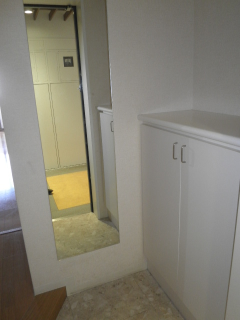 エルフレア武蔵野 下駄箱