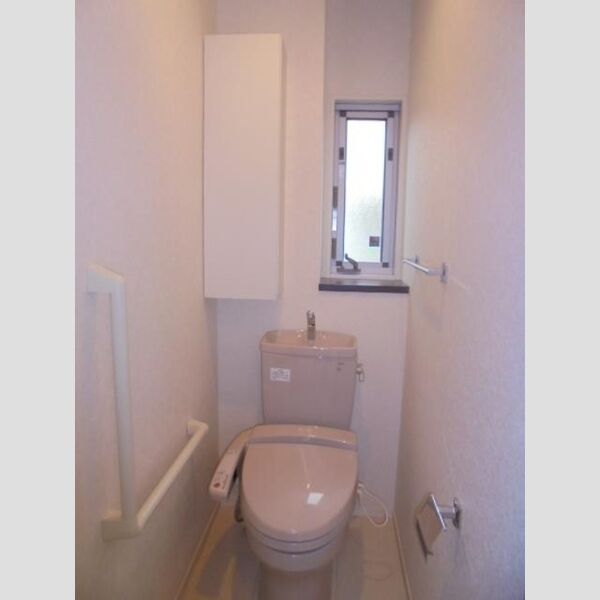 緑ケ丘戸建 トイレ