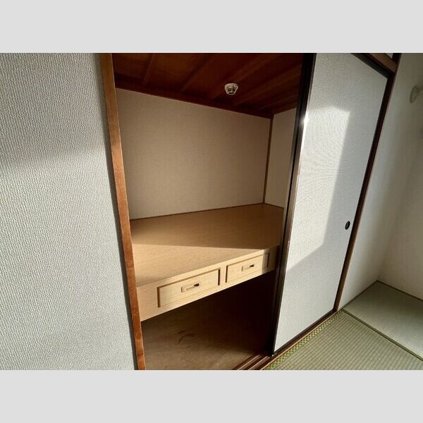 ロイヤルコート203号室 同建物別部屋の参考画像