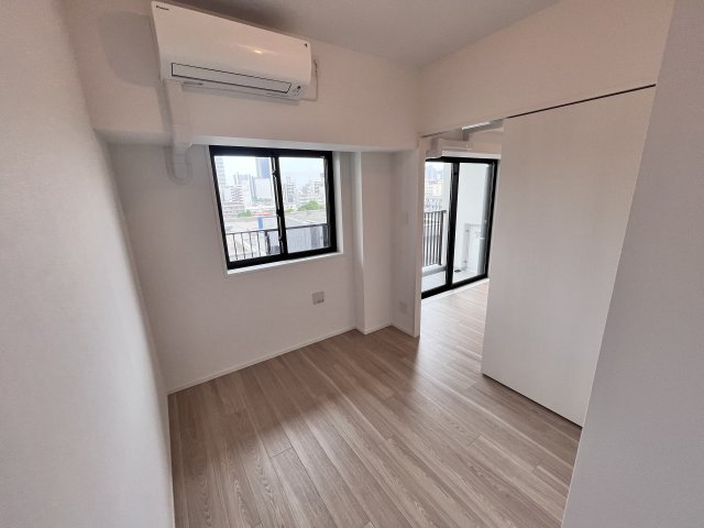 びゅうリエット横浜東神奈川516号室 洋室　※別号室の参考写真です(現況優先・仕様違いの場合あり)