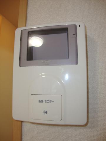イコール・アルパイン103号室 モニター付インターホン