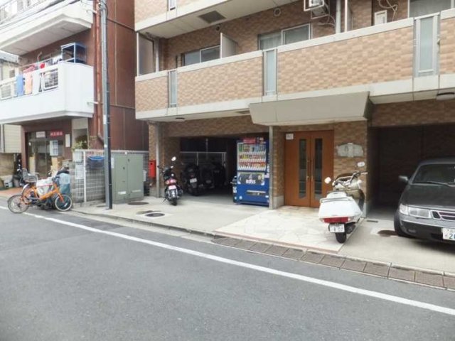 プレール代々木公園2階 エントランス