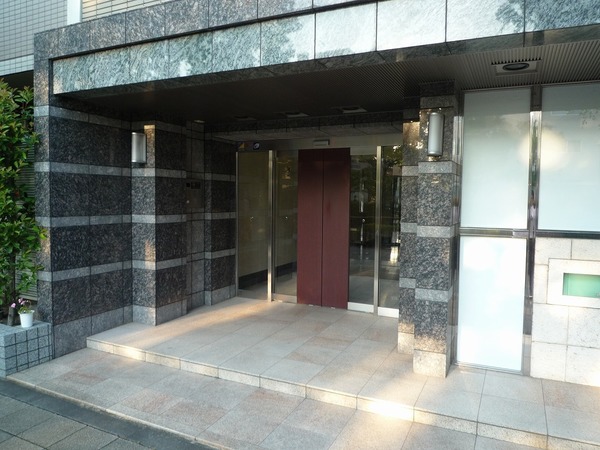 日神デュオステージ杉並井荻106号室 エントランス