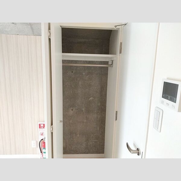 アージュドール目黒 401号室　物入