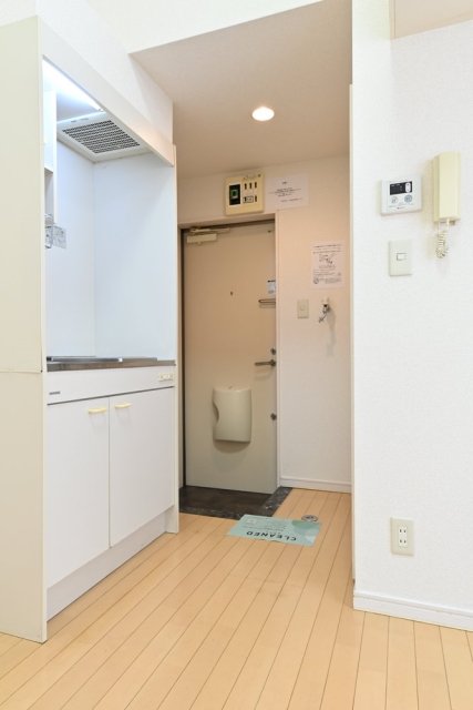 ハピネス上中里 玄関