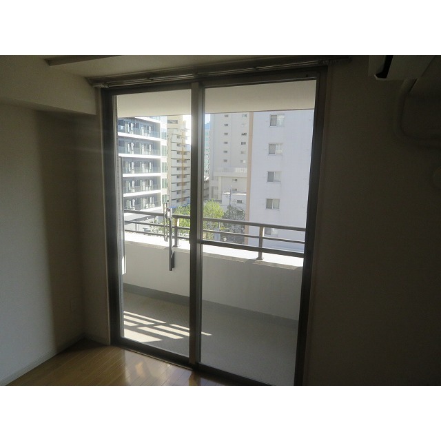 サングランパ 内観