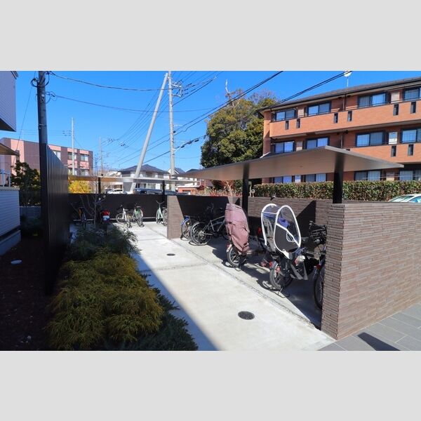 フレシール 駐輪場
