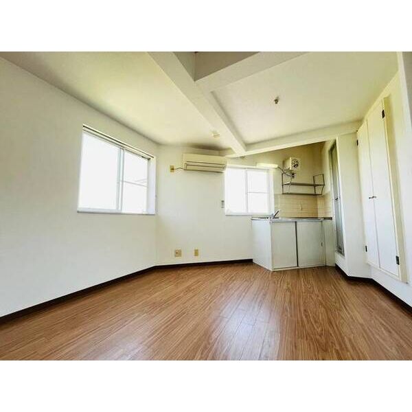 コロネェード大宮 リビング