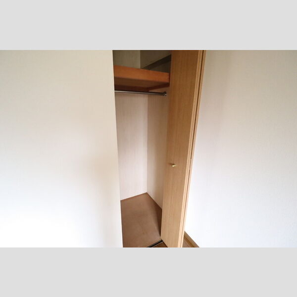 ルーチェ緑が丘A203号室 収納