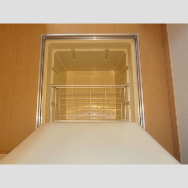 アビテ西新小岩 床下収納