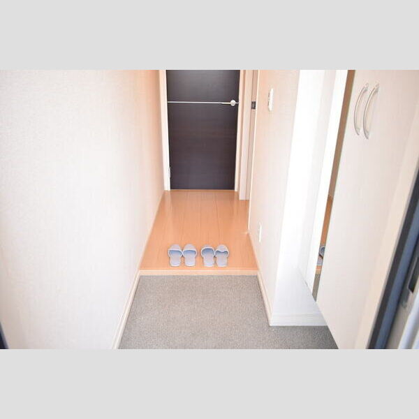 プリムヴェール　十六番館 玄関