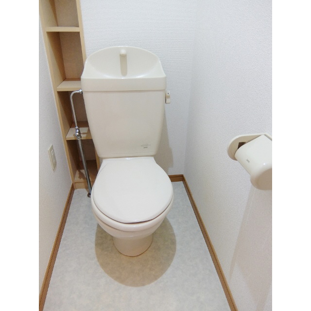 アンプルール 彩華106号室 内観