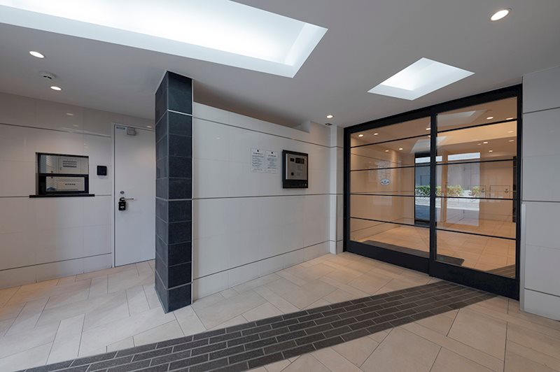 レジディア目白Ⅱ5階 エントランス