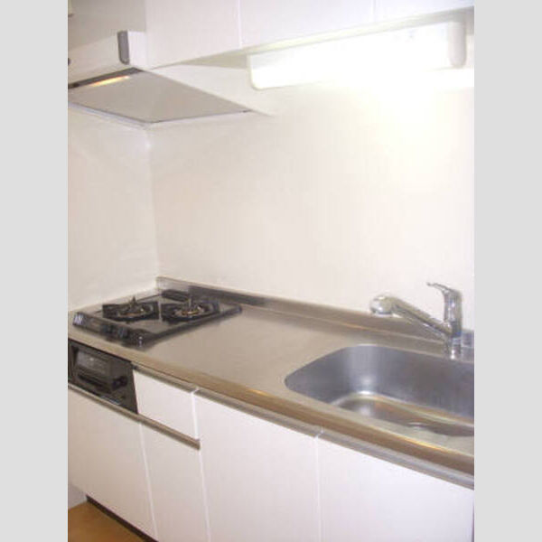 ガーデンハウス301号室 301号室　キッチン