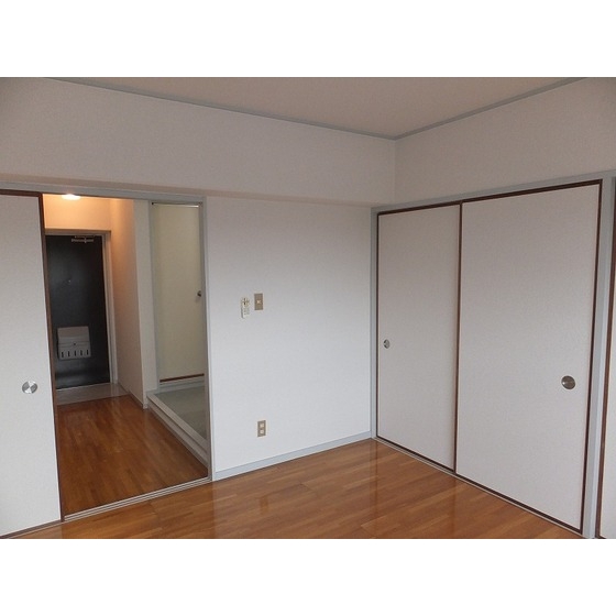 成城ロイヤルマンション0503号室 内観