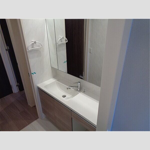 イフィセント港南台 洗髪洗面化粧台