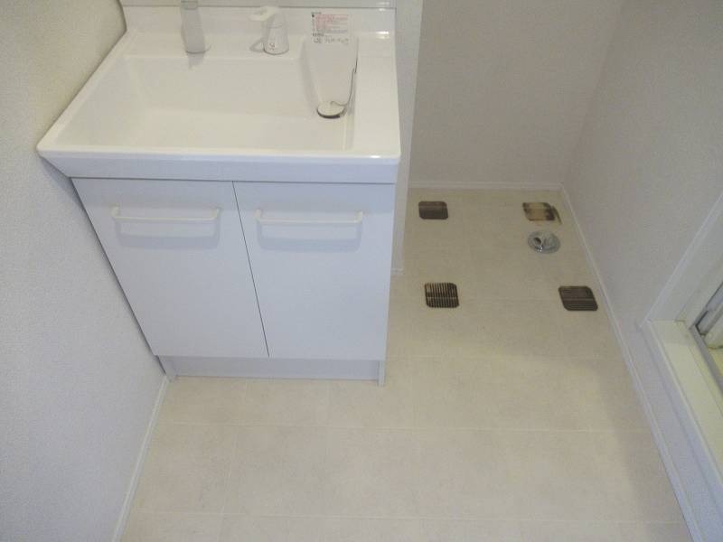 カーサフィオーレ1階 ※別部屋写真参照