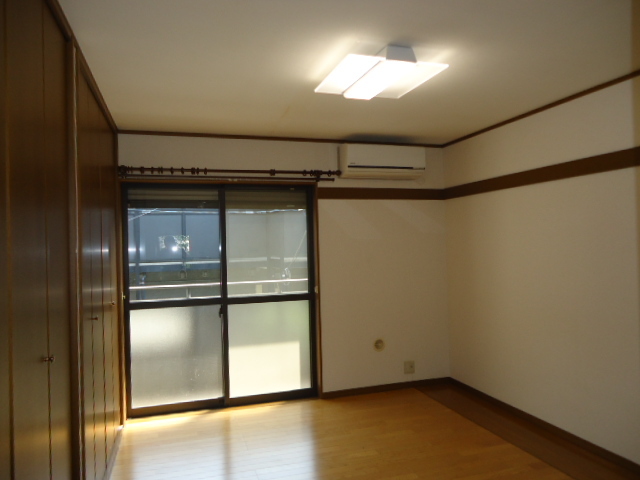 シュンライハイツ 洋室7帖