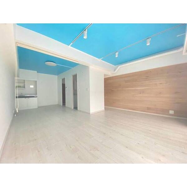 岩田ビル リビング