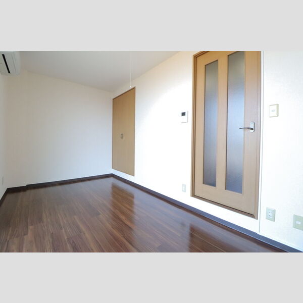 アムールプリエ 洋室