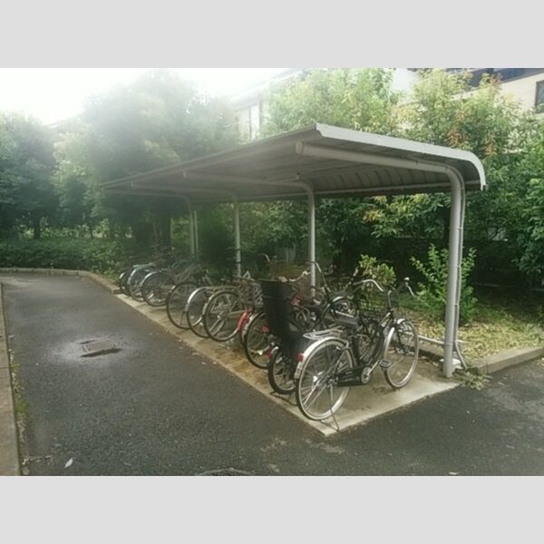 ルーチェ緑が丘A216号室 駐輪場