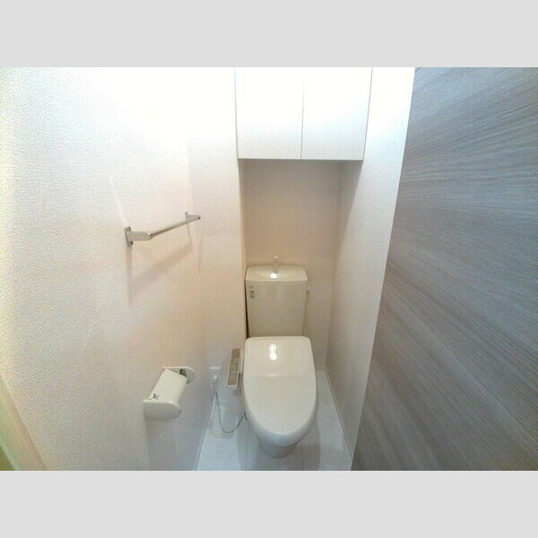 レフィナード302号室 温水洗浄便座