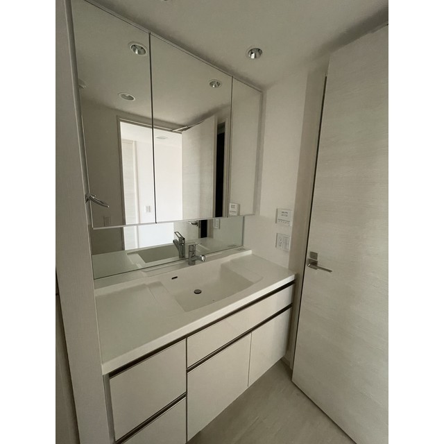 津田沼ザ・タワー3708号室 同建物別部屋の参考画像