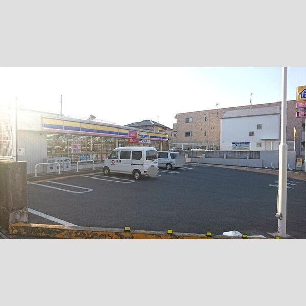 エミネンス201号室 ミニストップ千葉検見川2丁目店　439m