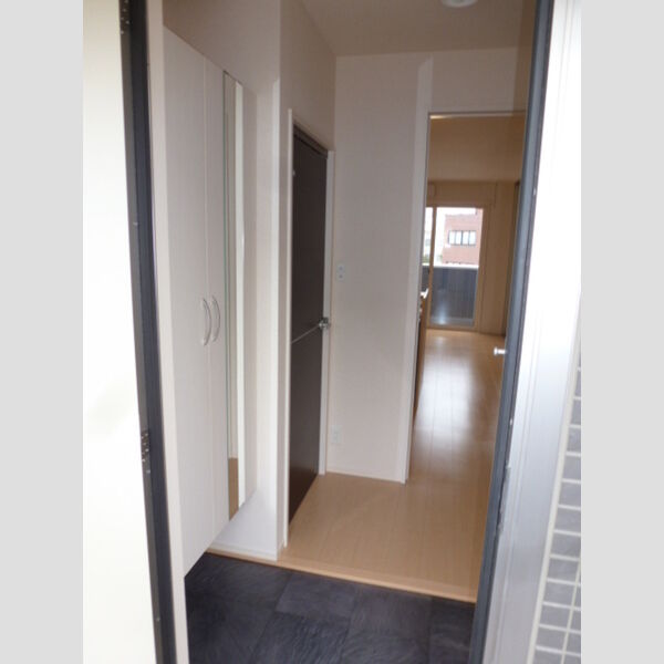 ロハス末広301号室 玄関