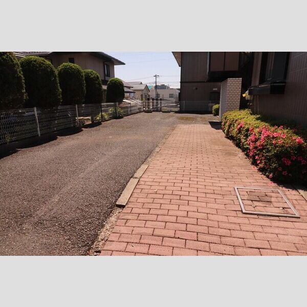 ヒルオーク 駐車場