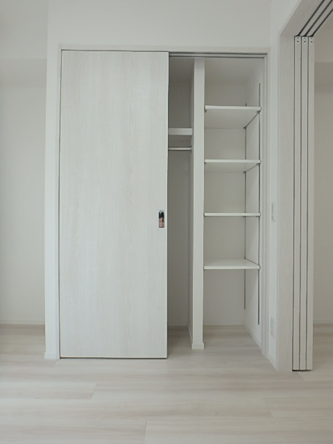 ガーラ上板橋グランドステージ パイプ付クローゼット