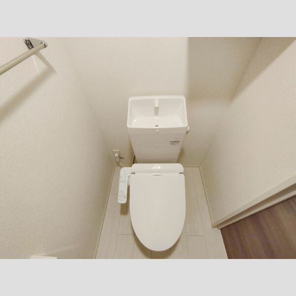 エクセリア大崎105号室 105号室　温水洗浄便座付きトイレ