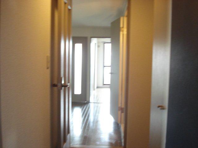 アメニティプレイス 廊下