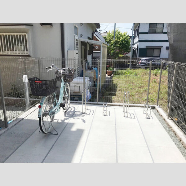 ケラソス103号室 駐輪場