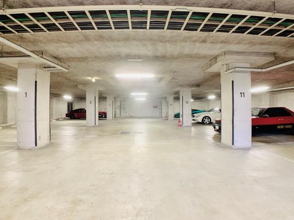 グランマルジュ市ヶ谷1階 駐車場