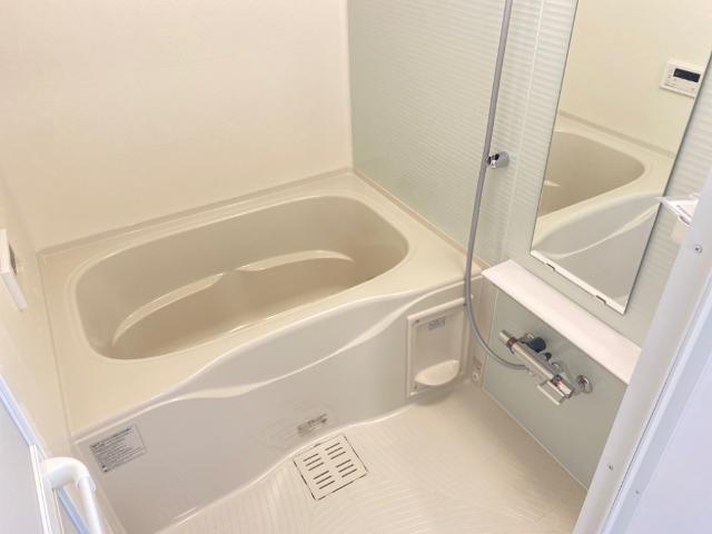 ファンタジア202号室 バス