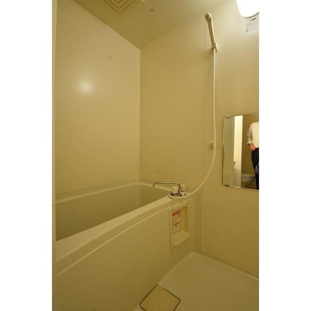 プラウランド京王堀之内1階 収納