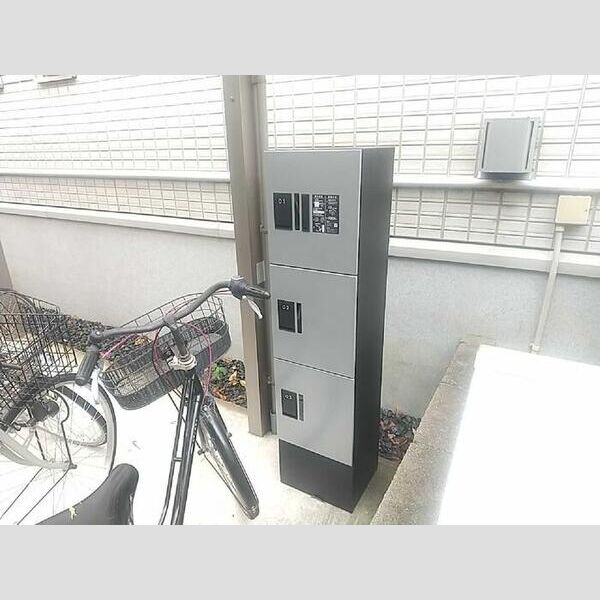 ヴェルドミール成城 宅配ボックス